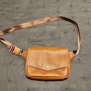 Freshly picked classic park crossbody-cognac